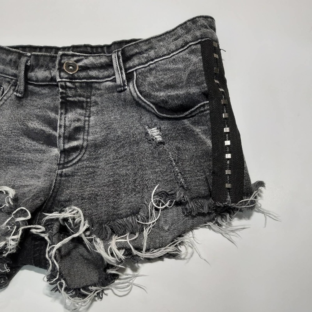 Shorts size 24